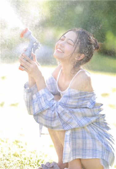 草莓榴莲向日葵秋葵香蕉绿巨人安卓破解版 V14.41