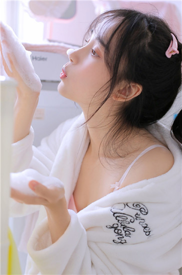 芭乐绿巨人草莓榴莲丝瓜安卓版 V9.6