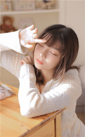 绿巨人草莓榴莲向日葵秋葵香蕉安卓高清版 V4.5.06